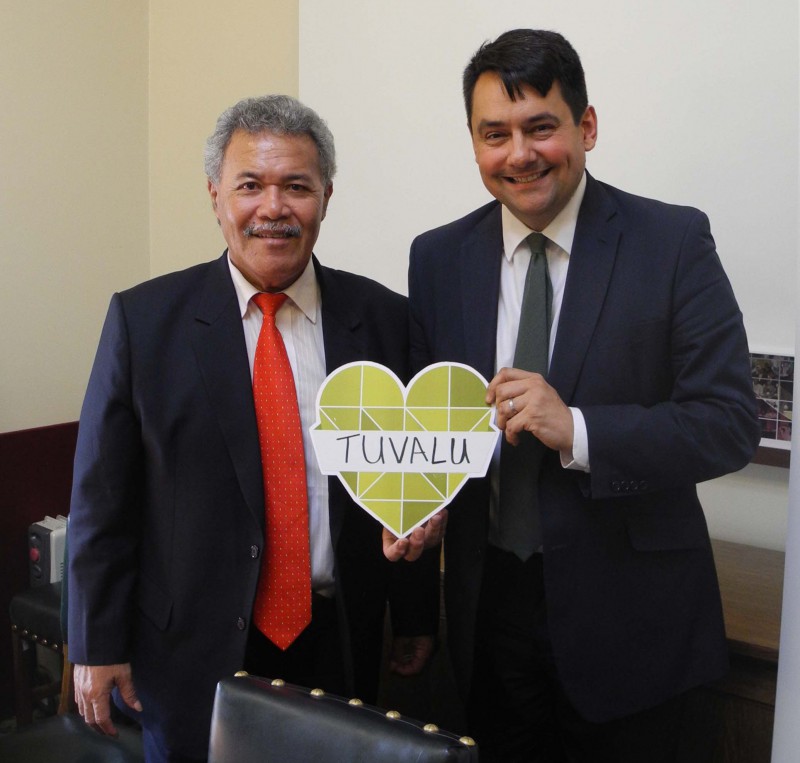 Prime Minister Enele Sopoaga with Stephen Twigg MP, Chair of the International Development Committee