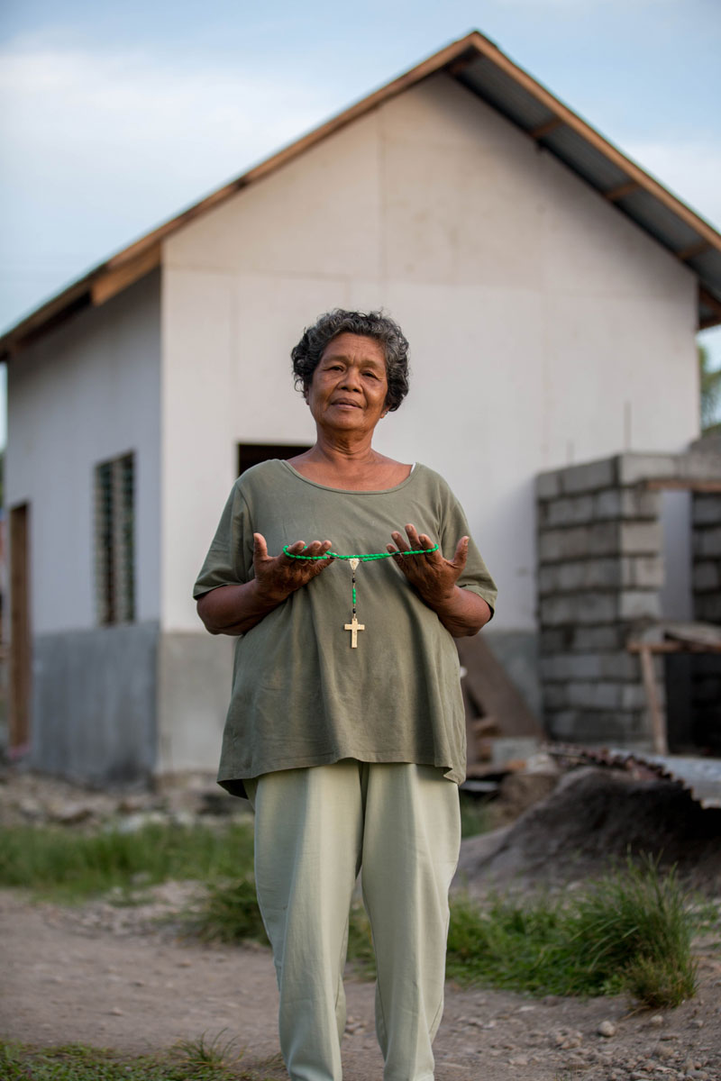 Corazon: “I lost my home, my clothes, my kitchenware and all my animals. The only thing I saved was my rosary." 