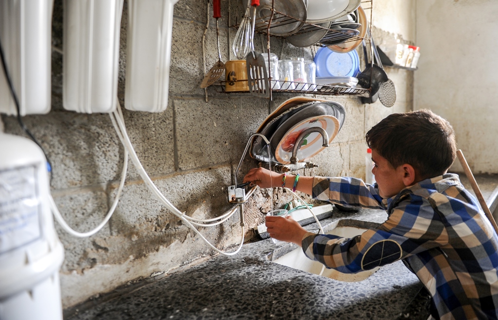 Drinking clean water in Gaza