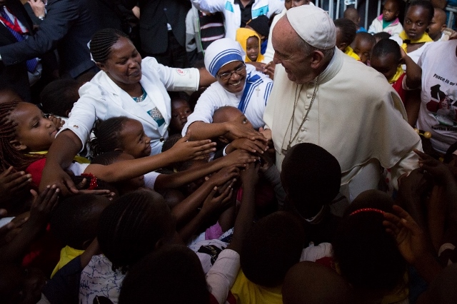 Pope Francis greets children in Nairobi, Kenya