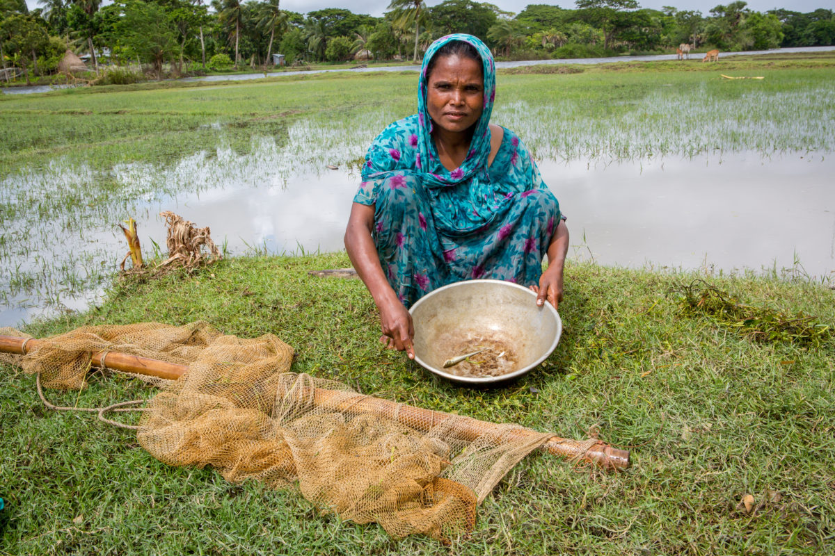 Mahinur shows a large bowl which contains just one tiny fish