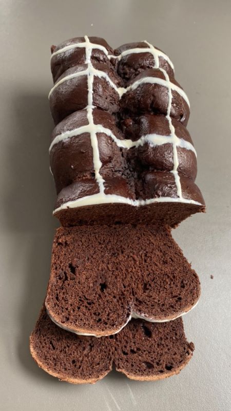 Chocolate hot cross buns